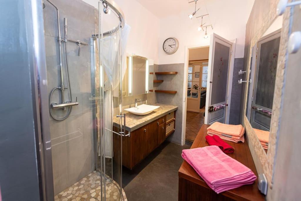 Anna-Maria : Grand Appartement 10 Personnes+Parking Prive -Actif+ Location- Μασσαλία Εξωτερικό φωτογραφία