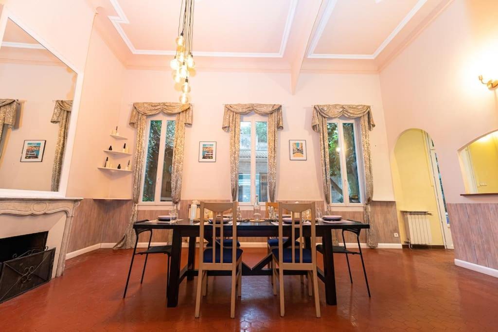 Anna-Maria : Grand Appartement 10 Personnes+Parking Prive -Actif+ Location- Μασσαλία Εξωτερικό φωτογραφία