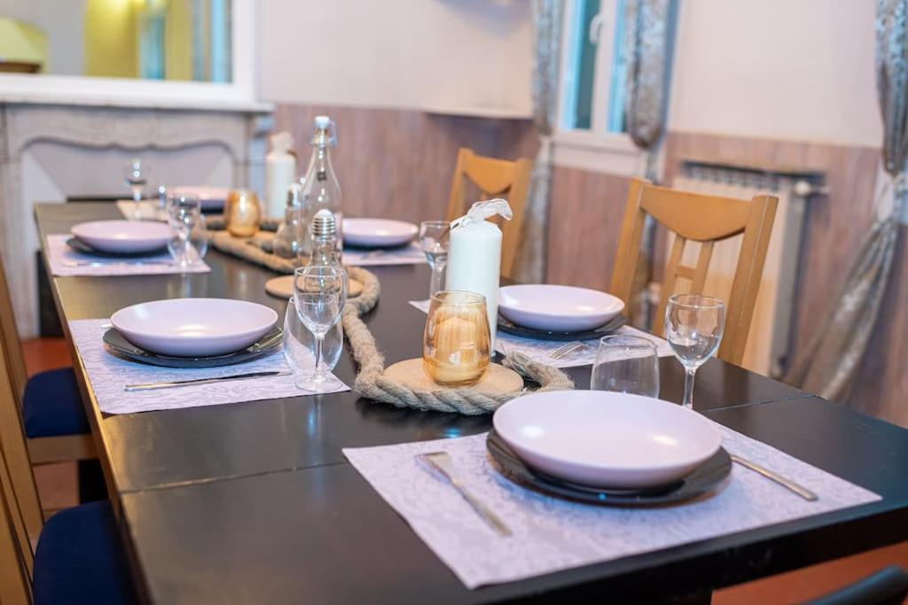 Anna-Maria : Grand Appartement 10 Personnes+Parking Prive -Actif+ Location- Μασσαλία Εξωτερικό φωτογραφία